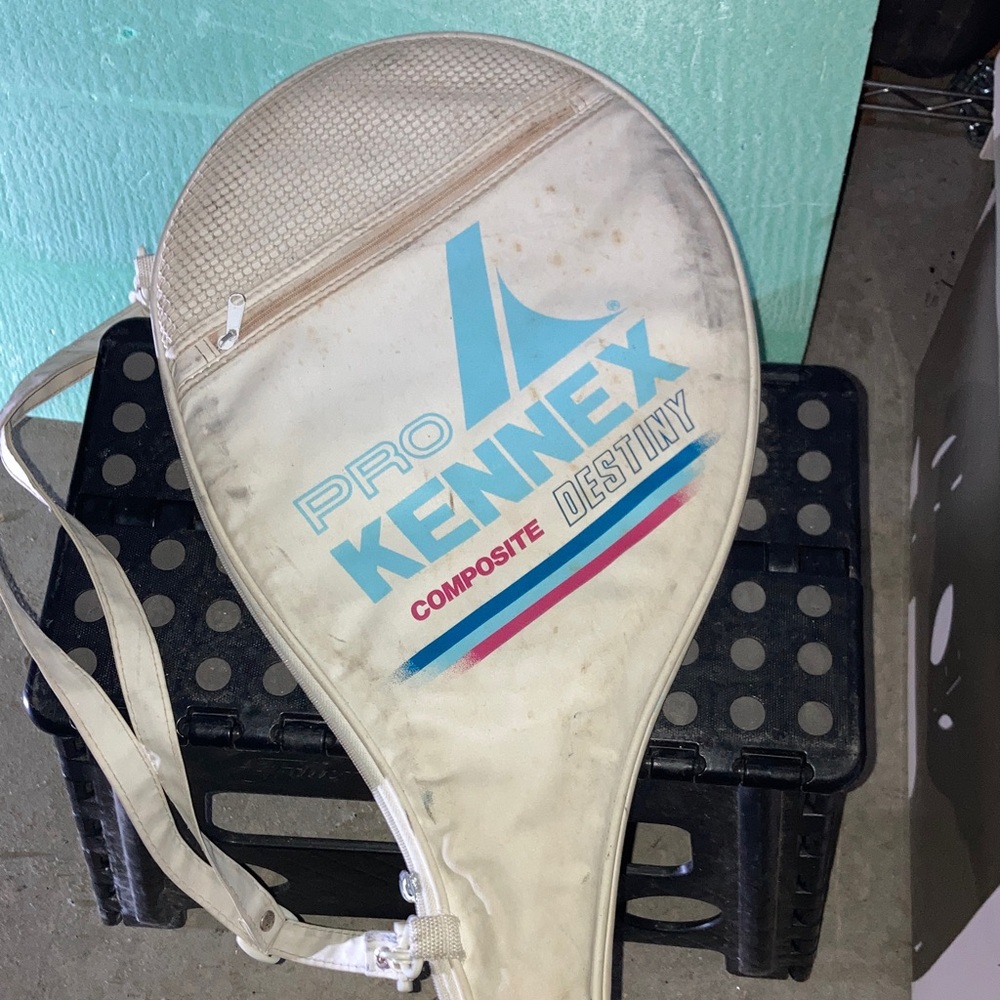 Pro Kennex Tennis Racket with Blue Grip - Picture 5 of 8